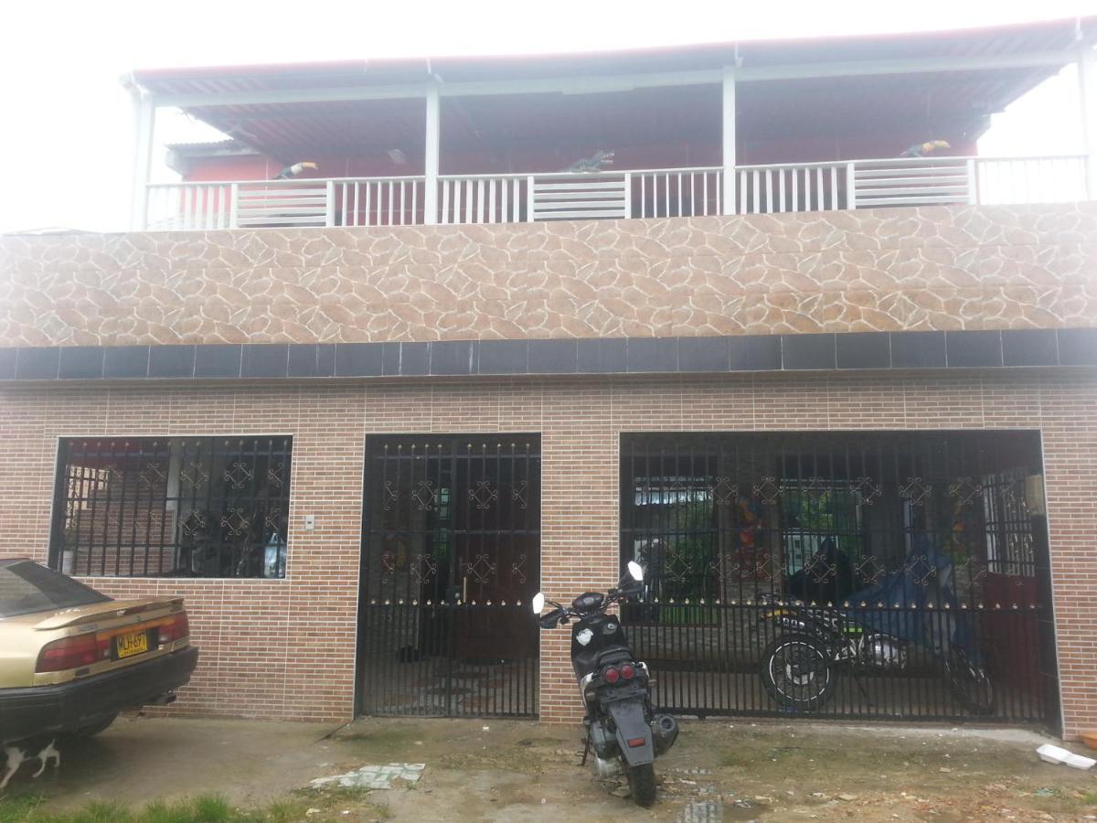 Hostal Selvatrip Leticia Esterno foto